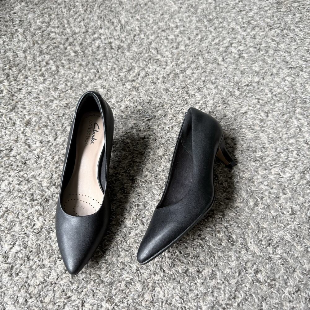 CLARKS Linvale Jerica Pumps Kitten Heels Comfortable Corpcore Office Sz 5.5 NEW